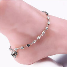 Load image into Gallery viewer, Lea Anklet With Vintage Style Heart and Flowers Vista Shops