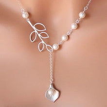 Load image into Gallery viewer, Pearly Lily Lariat Necklace in Sterling Silver and Real Pearl Vista Shops