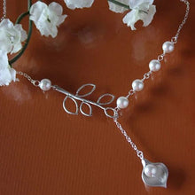Load image into Gallery viewer, Pearly Lily Lariat Necklace in Sterling Silver and Real Pearl Vista Shops