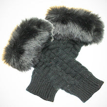 Load image into Gallery viewer, Pretty Warmers - Faux Fur Gloves for Winter Vista Shops